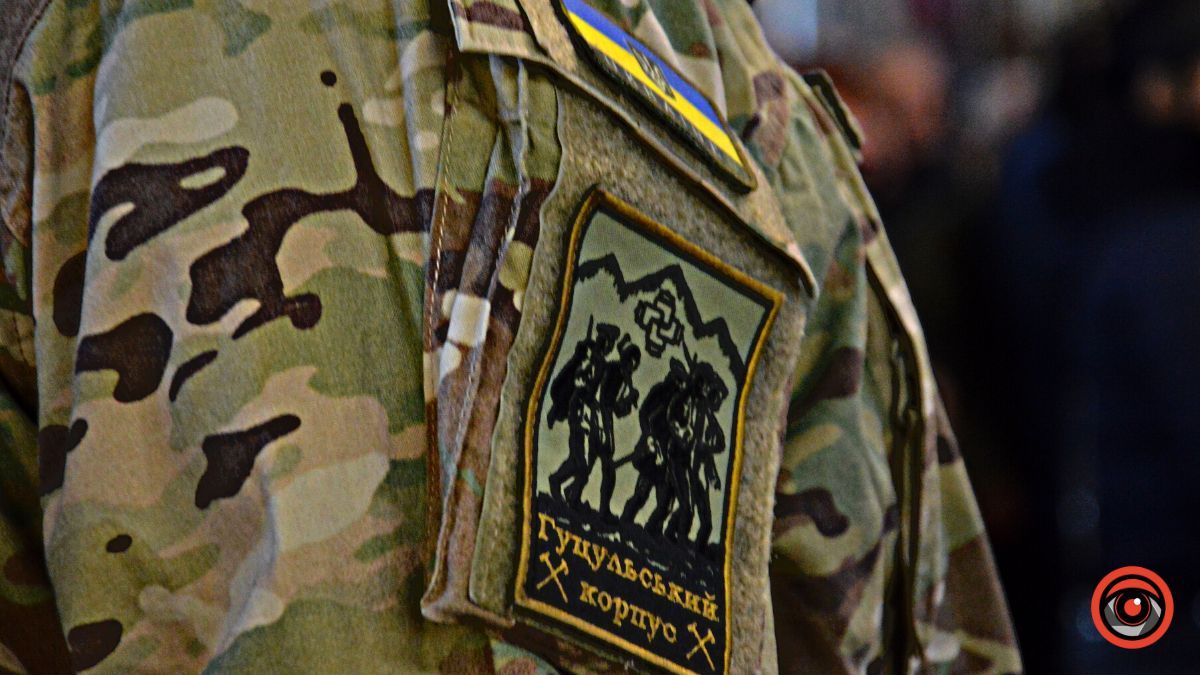 Коломия попрощалася із загиблим Героєм Андрієм Сенюком 9