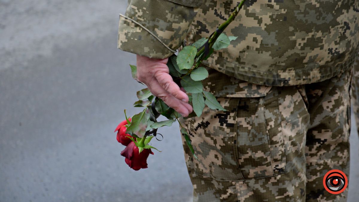 Коломия попрощалася із загиблим Героєм Андрієм Сенюком 13