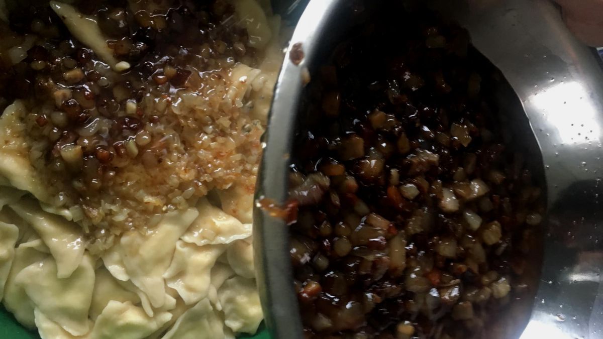 У Нижньому Вербіжі ліпили вареники для захисників 5