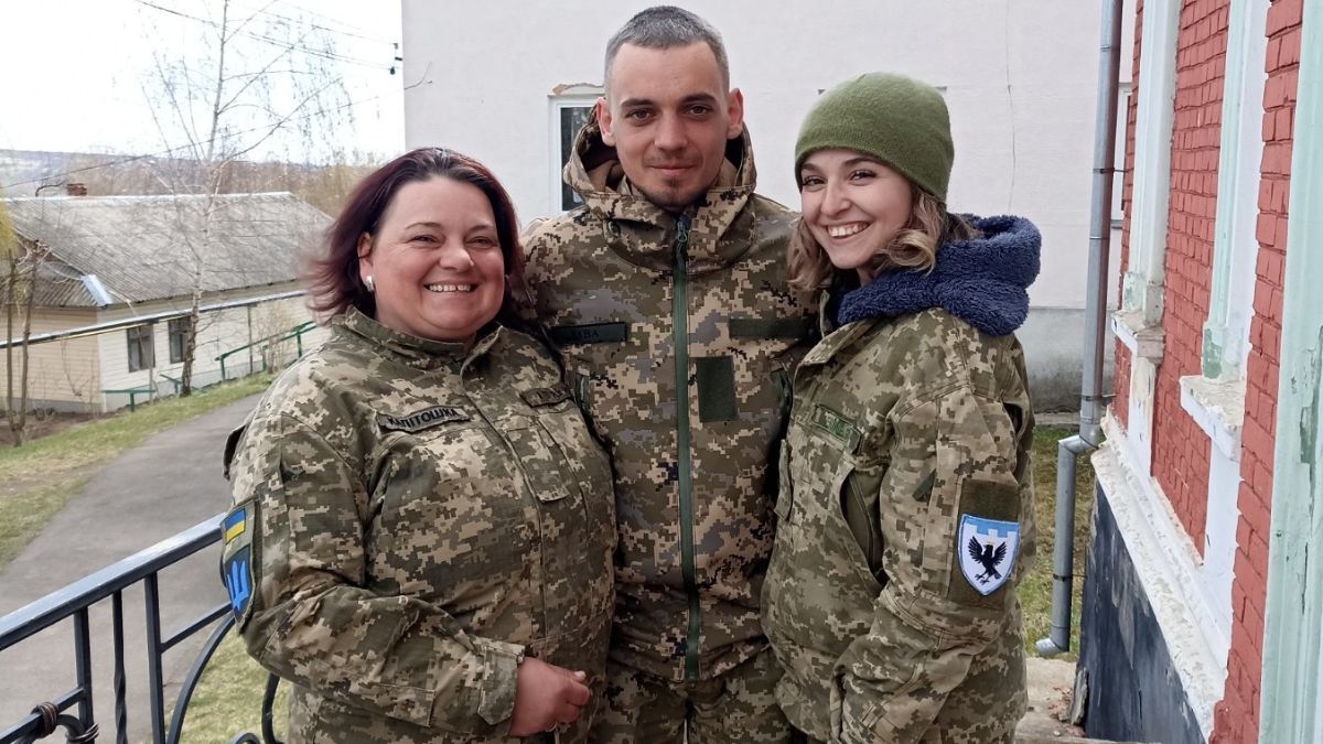 "Мене завжди переслідували думки, що коли я піду на війну, то вона нарешті закінчиться" | Інтерв'ю з військовим медиком 6