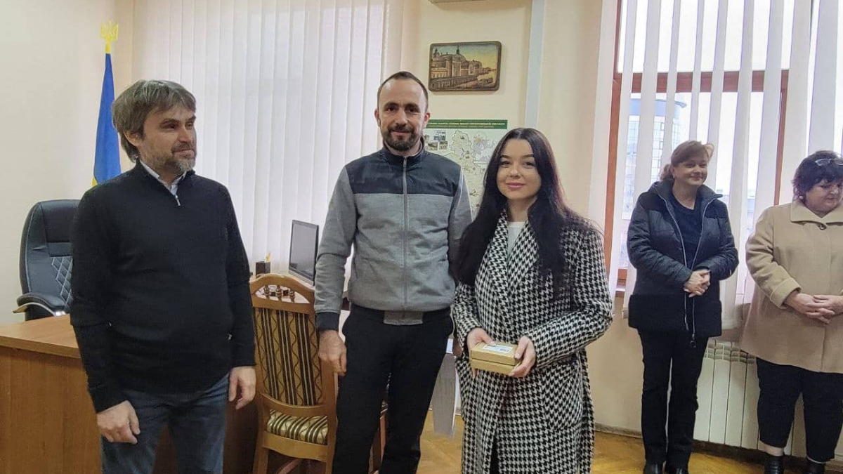 На Прикарпатті центри надання адміністративних послуг отримають зчитувачі ID-карток 2