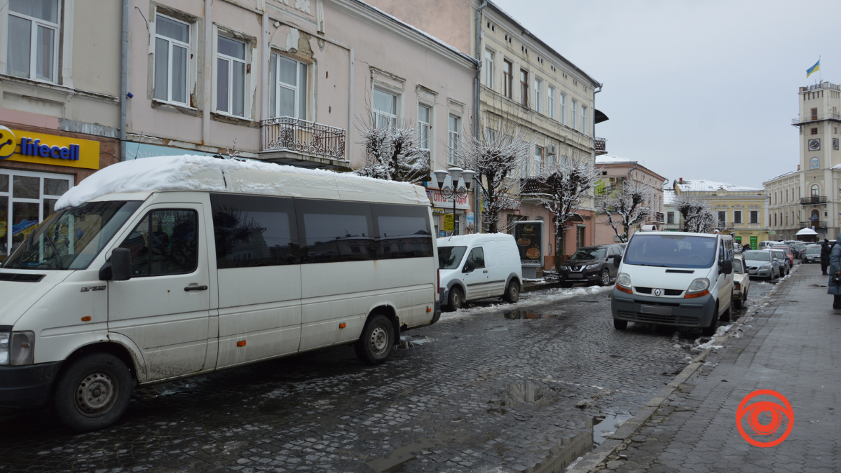 Колапс у центрі міста | Площа Відродження живе звичним життям 2