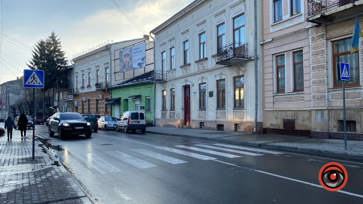 У Коломиї на вулиці Тараса Шевченка облаштували новий пішохідний перехід 1