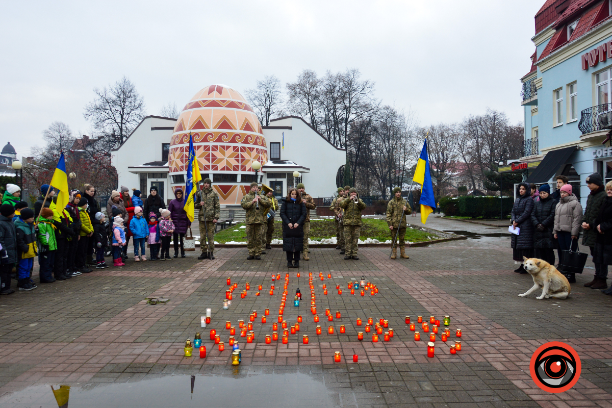 У Коломиї відбулася акція "Запали свічку пам'яті" 10