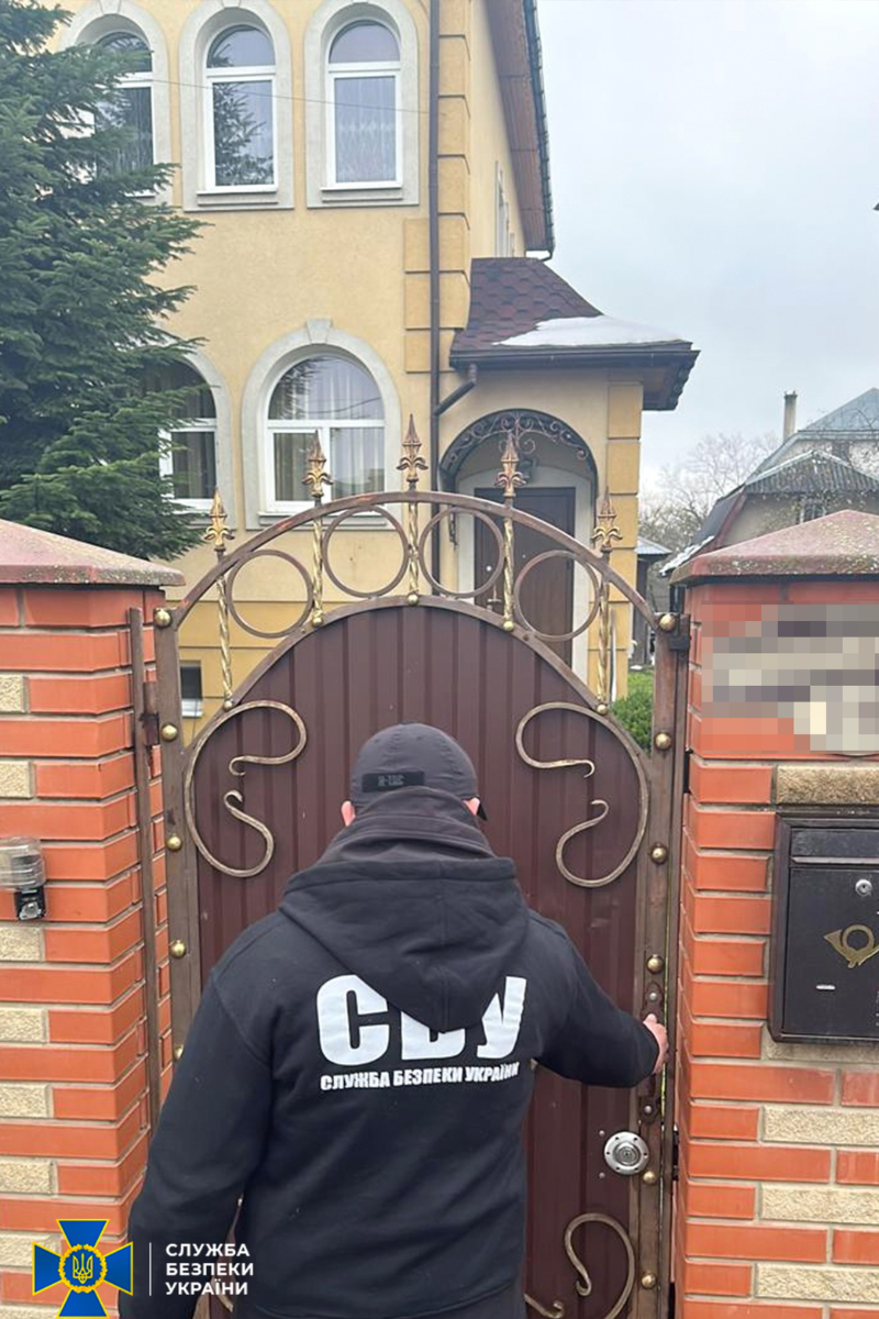 У Івано-Франківську СБУ прийшла з обшуком в єпархію УПЦ мП 2