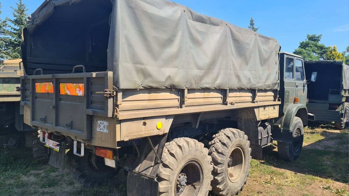 Отинійська громада передала на фронт банно-пральний комплекс 1