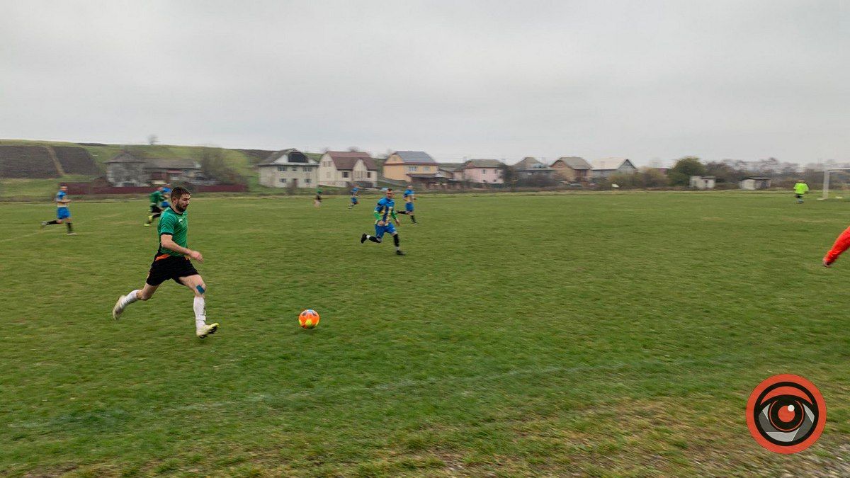 Команда "Вікторія" завершила перше коло перемогою над ФК "Підгайчики" 5