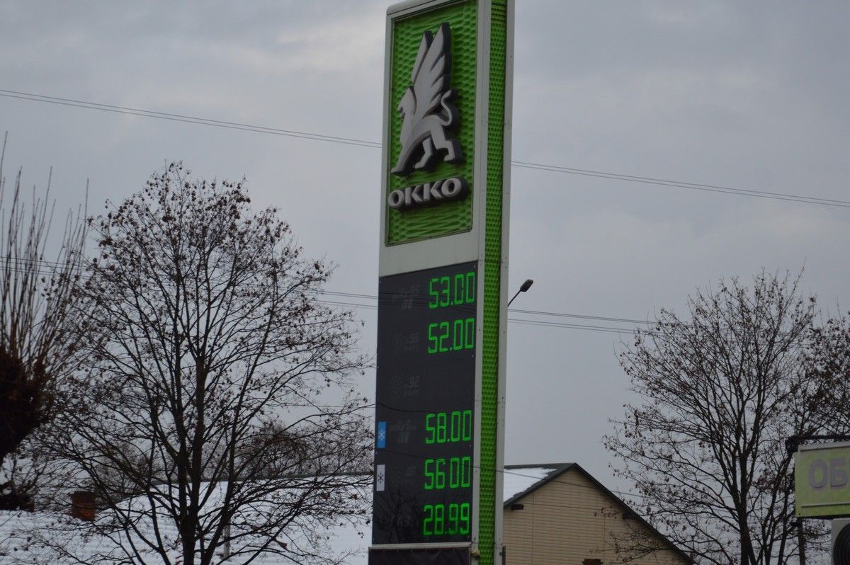 Як працюють заправки в Коломиї, коли немає світла? 1