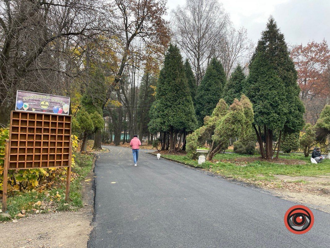 Справа зрушилась з місця: у коломийському парку зробили доріжки 7