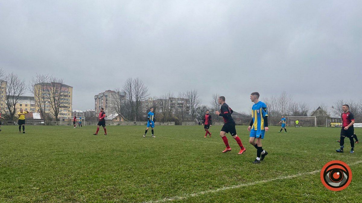 Коломийський "ДОЗ" переграв ФК "Вікторія". Фоторепортаж 2