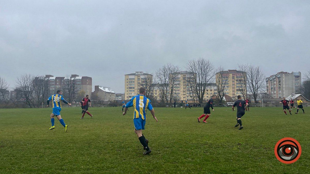 Коломийський "ДОЗ" переграв ФК "Вікторія". Фоторепортаж 3