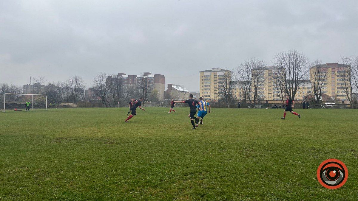 Коломийський "ДОЗ" переграв ФК "Вікторія". Фоторепортаж 8