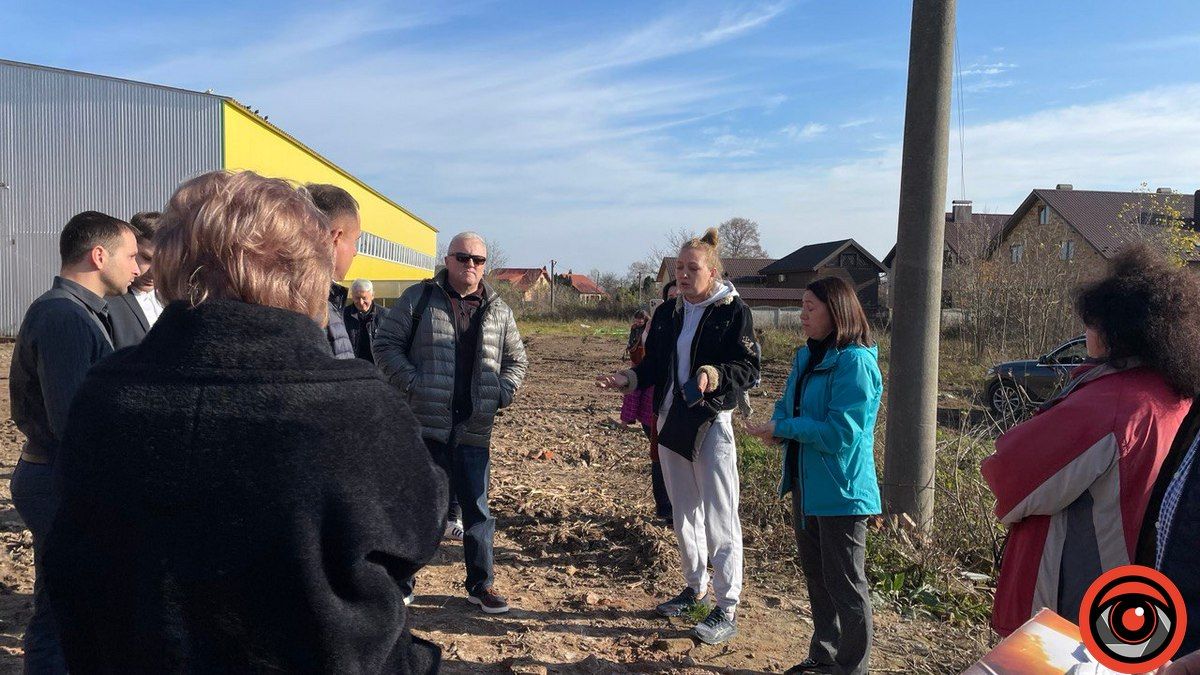 Що смердить: депутати і активісти розбиралися, що трапилось на консервному заводі у Коломиї 13