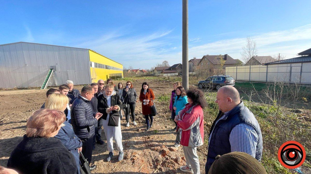 Що смердить: депутати і активісти розбиралися, що трапилось на консервному заводі у Коломиї 9