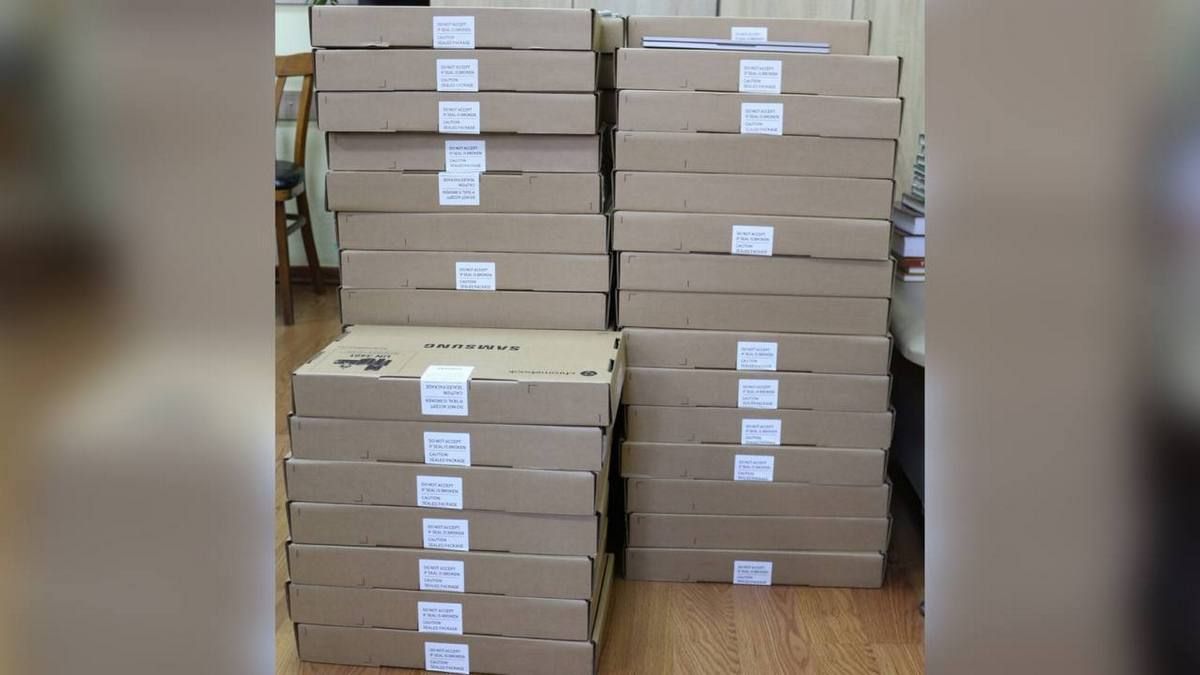 Коломийська громада отримала 97 ноутбуків для вчителів 1