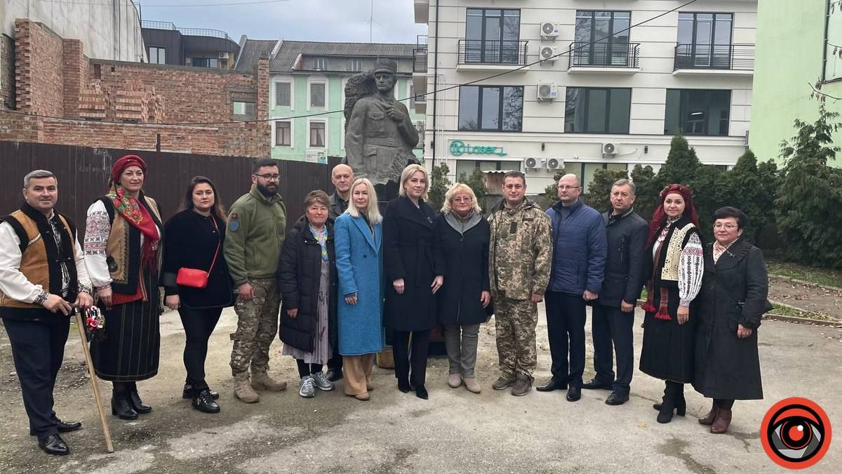 Мирославу Симчичу в Коломию передали орден від Президента 3