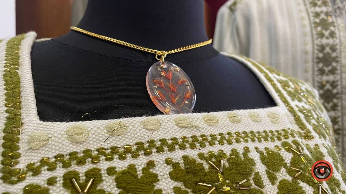 У Коломиї відбулось відкриття виставки "Чотири стихії" 17