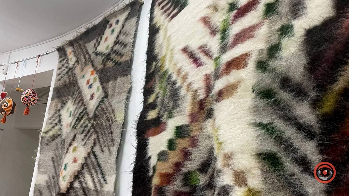 У Коломиї відбулось відкриття виставки "Чотири стихії" 13