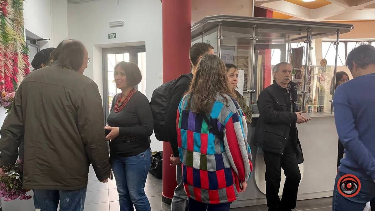 У Коломиї відбулось відкриття виставки "Чотири стихії" 7