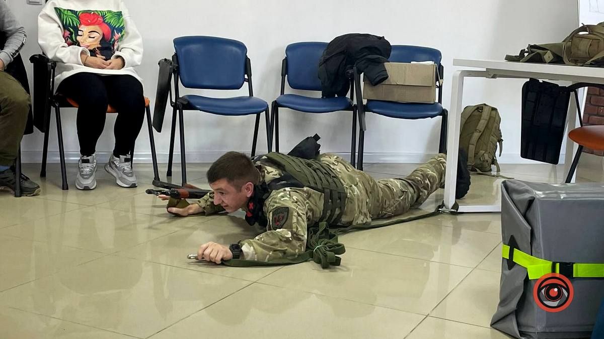 Як надати першу домедичну допомогу? | коломияни здобували практичні навички 11