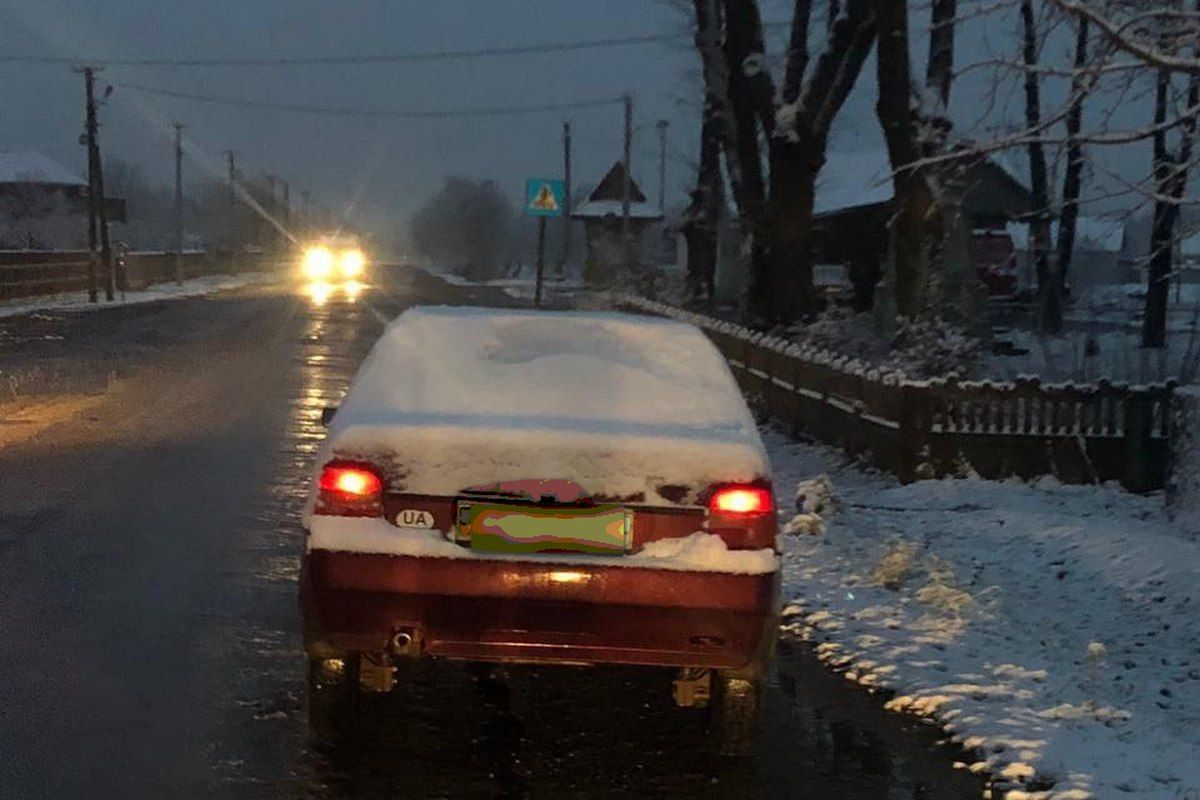 Вдосвіта в Сопові машина збила жінку 1