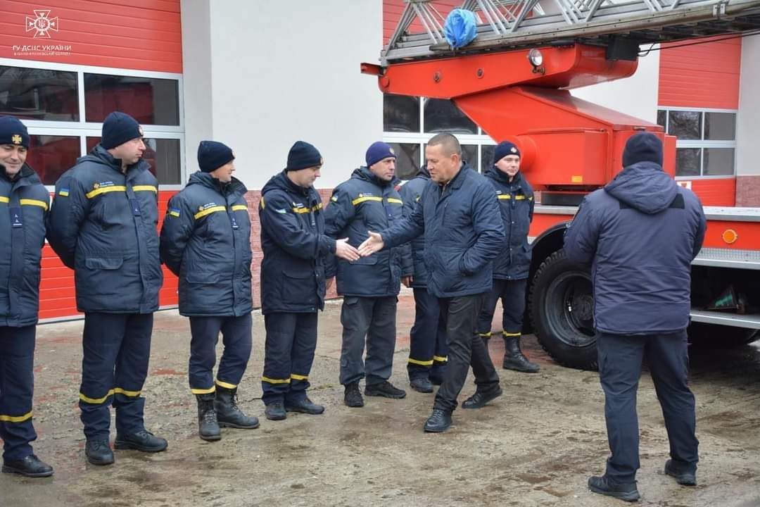 Рятувальникам Надвірнянщини передали висотну автодрабину 1