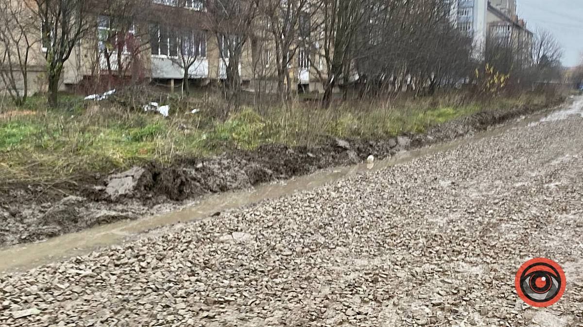 Як защебенили найгіршу ділянку дороги по вул. Хмельницького 3