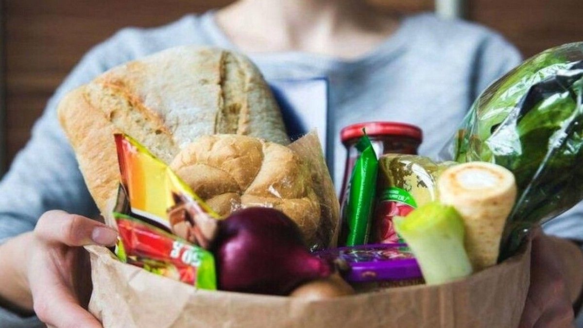 Де та як прикарпатцям дізнатися про видачу продовольчих наборів?