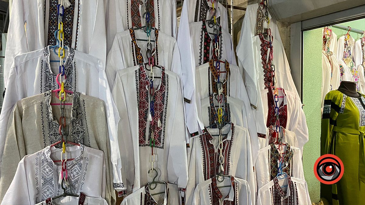 Як працює базар "Вишиванка" у Коломиї: фоторепортаж 27