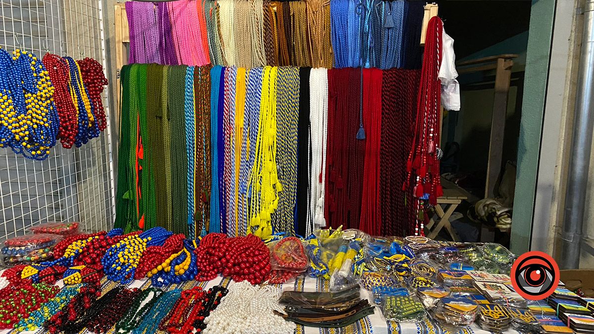 Як працює базар "Вишиванка" у Коломиї: фоторепортаж 29