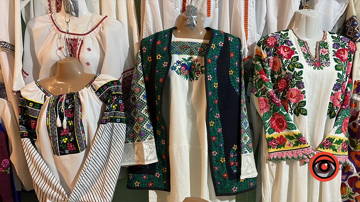 Як працює базар "Вишиванка" у Коломиї: фоторепортаж 12