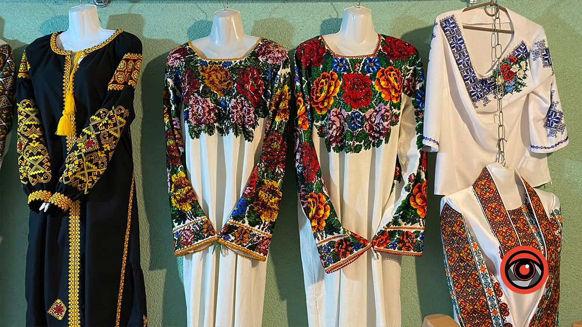 Як працює базар "Вишиванка" у Коломиї: фоторепортаж 10