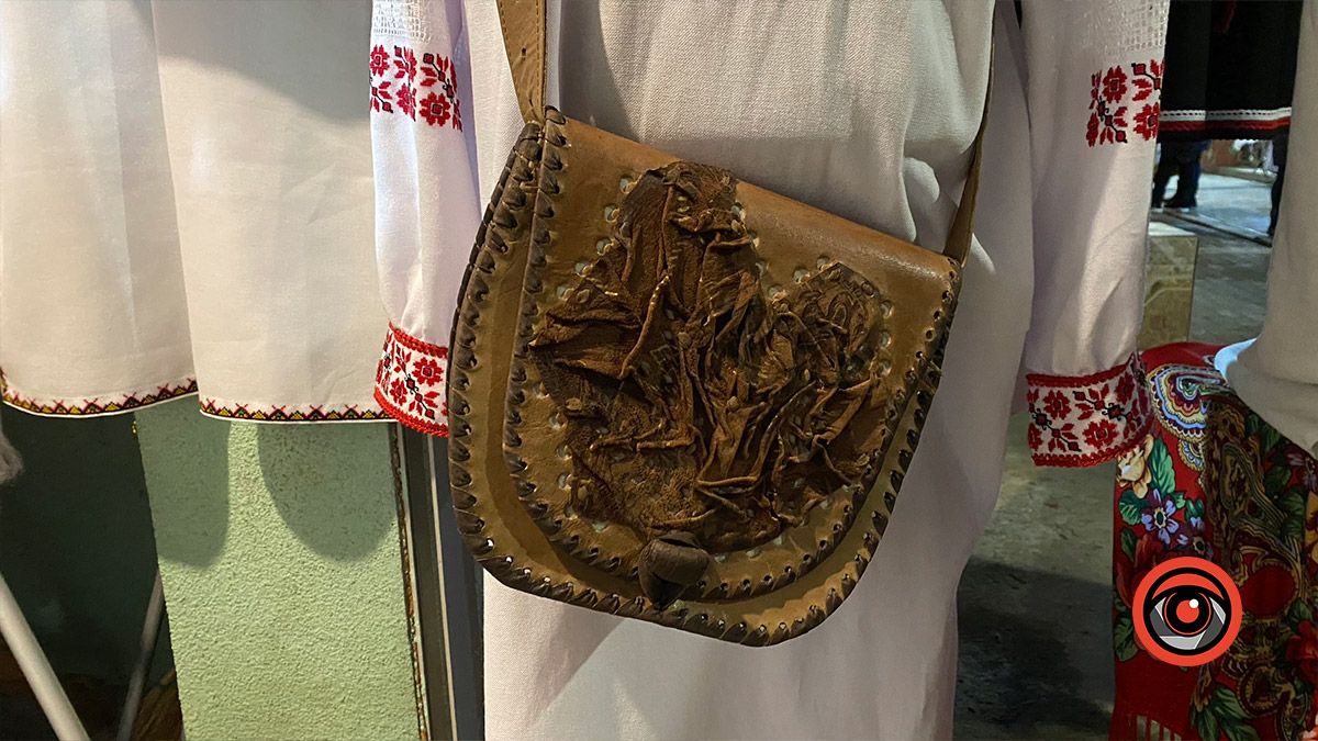 Як працює базар "Вишиванка" у Коломиї: фоторепортаж 32