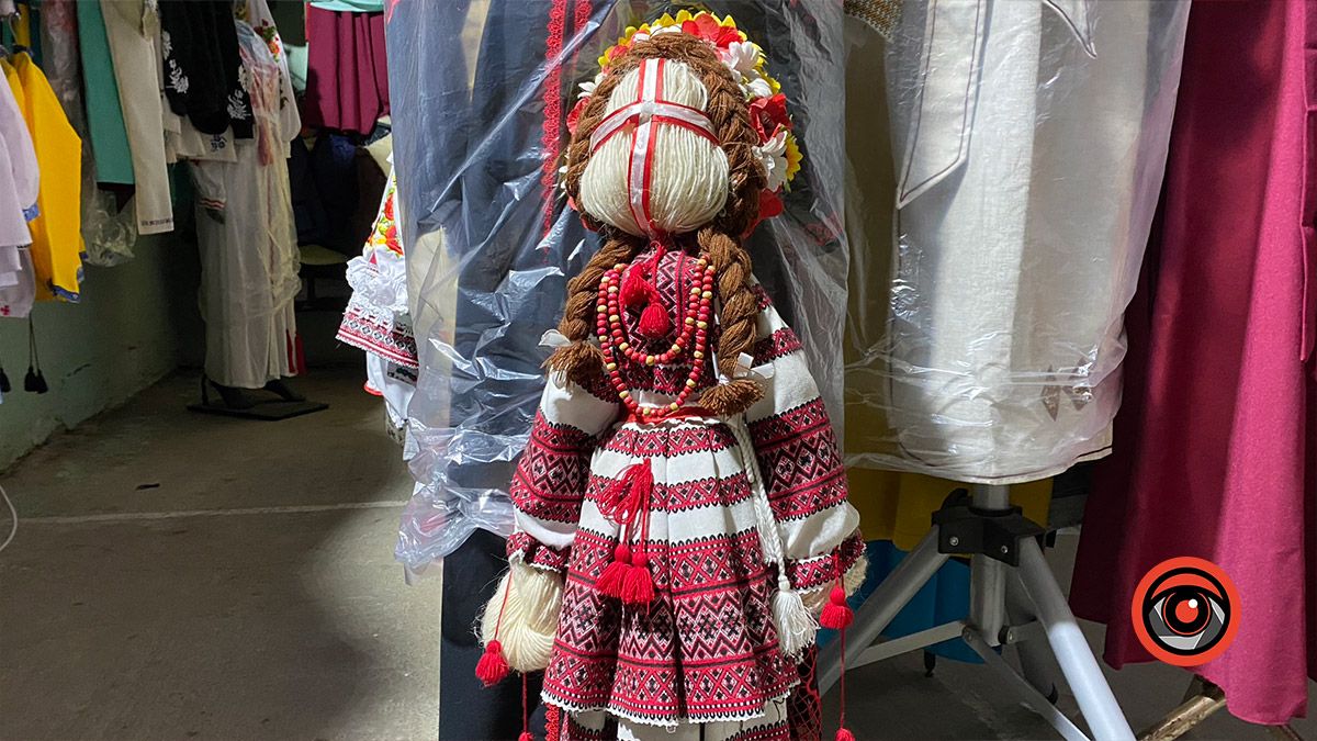 Як працює базар "Вишиванка" у Коломиї: фоторепортаж 39