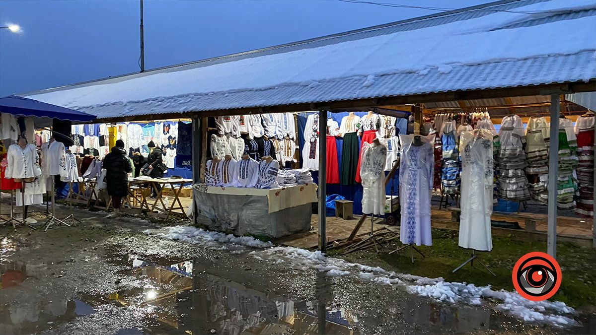 Як працює базар "Вишиванка" у Коломиї: фоторепортаж 4