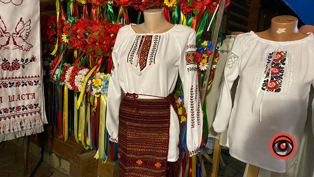 Як працює базар "Вишиванка" у Коломиї: фоторепортаж 20