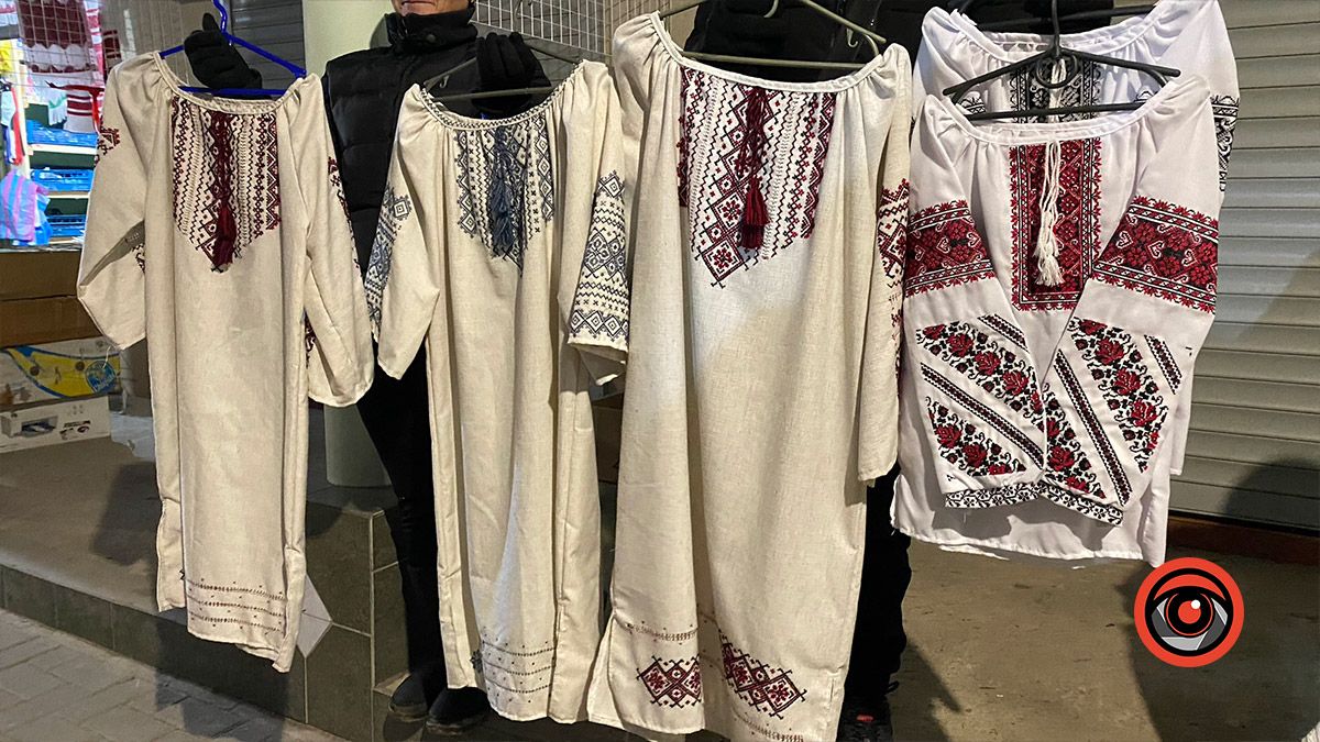 Як працює базар "Вишиванка" у Коломиї: фоторепортаж 53