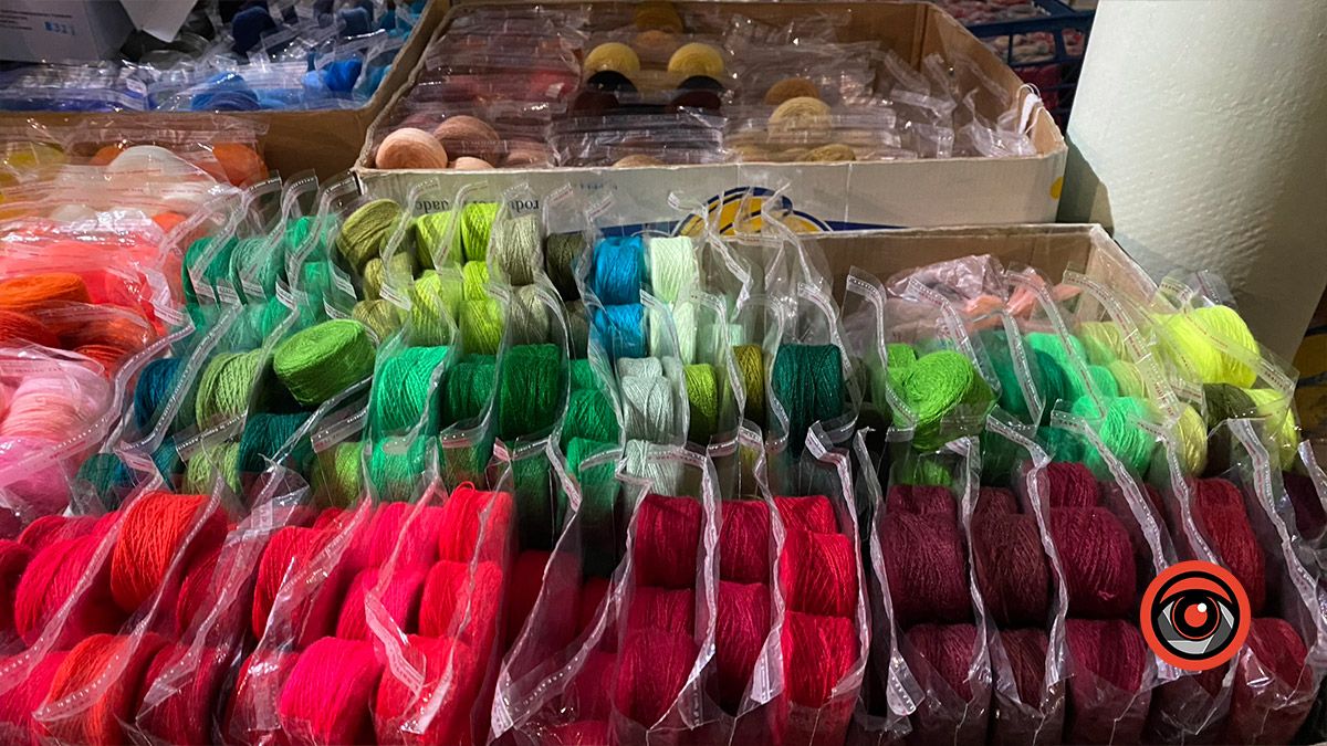 Як працює базар "Вишиванка" у Коломиї: фоторепортаж 54