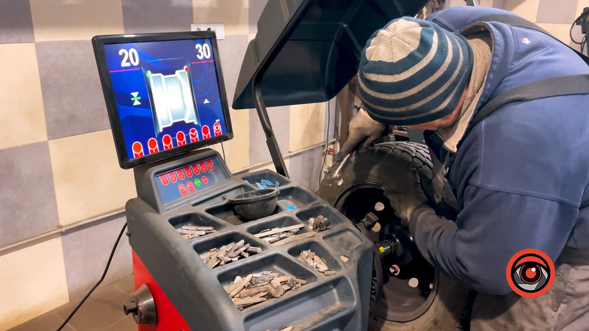 Зима близько - перевзуваємо автівки! | відео 2