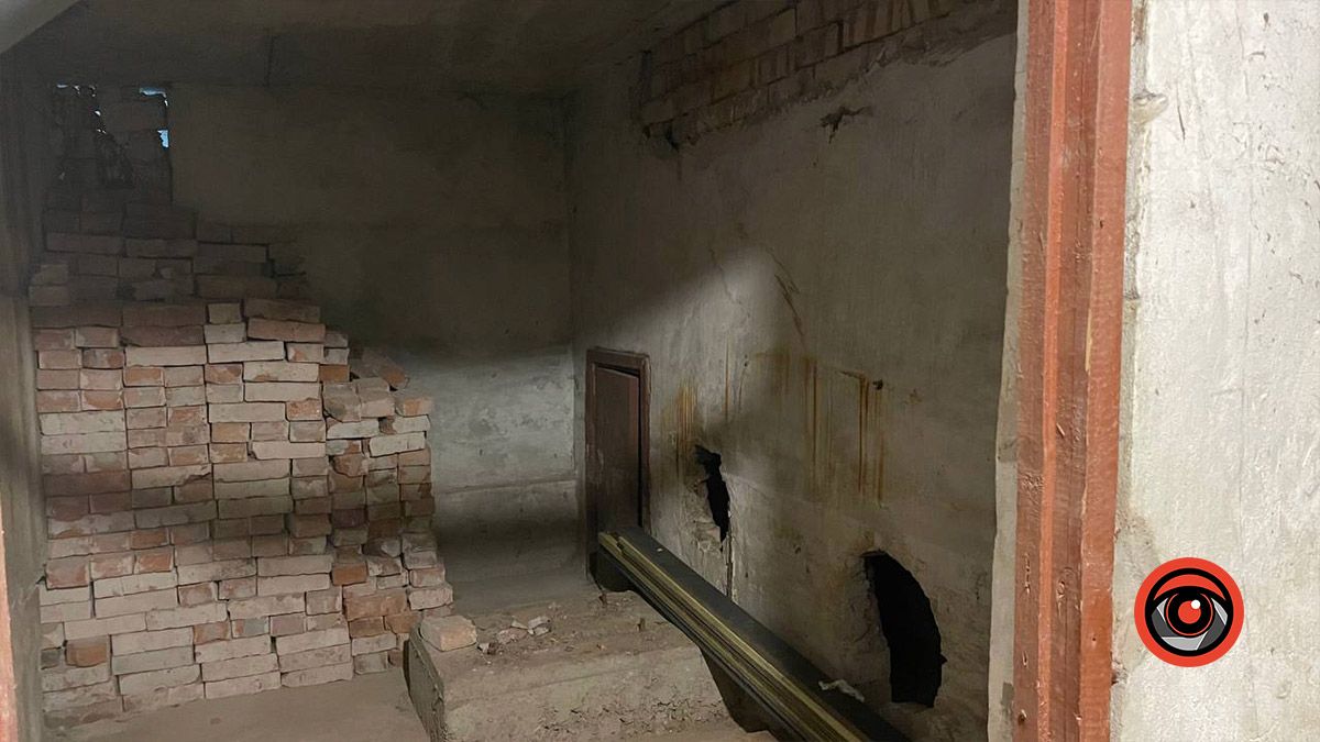 Як виглядає одне сховище на масиві Леонтовича? 6