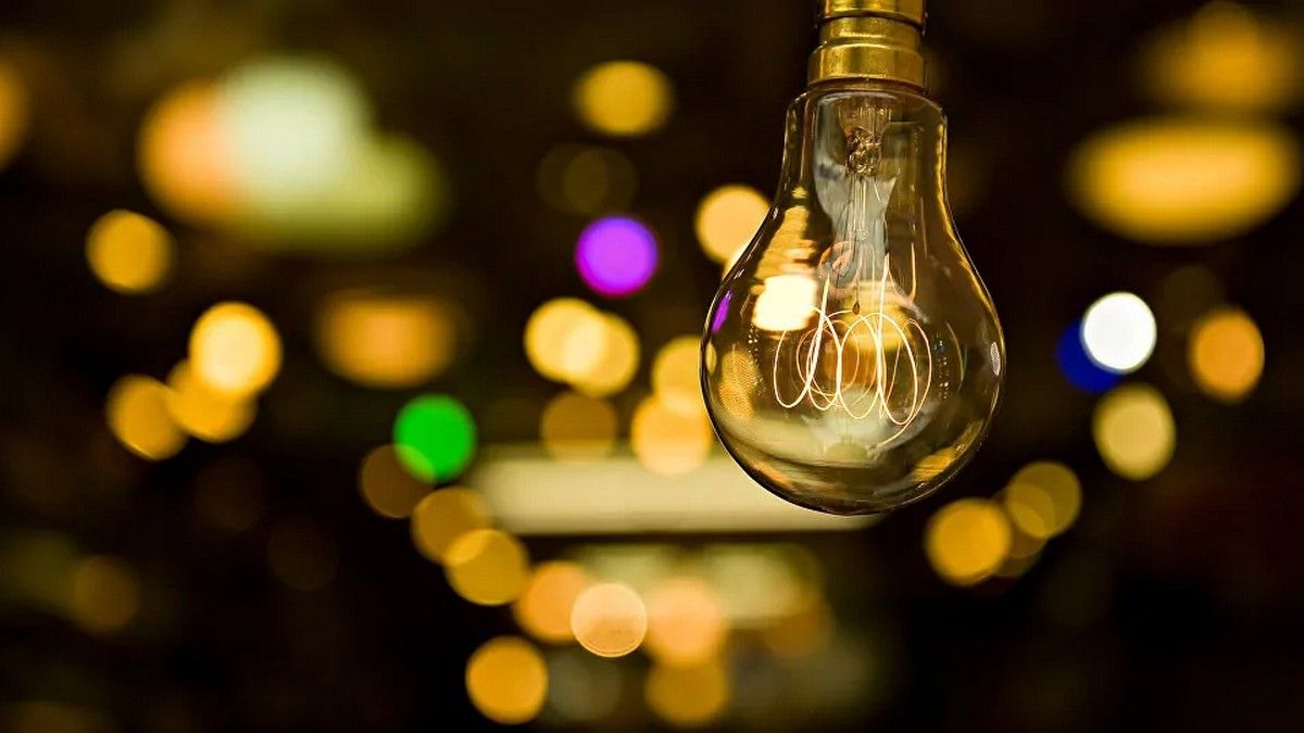 Графік погодинних вимкнень для Коломиї та області на 19 листопада