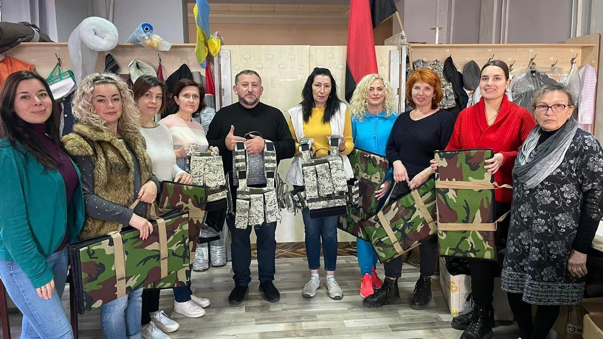 Волонтери Коломиї замінили цілу гілку влади 3