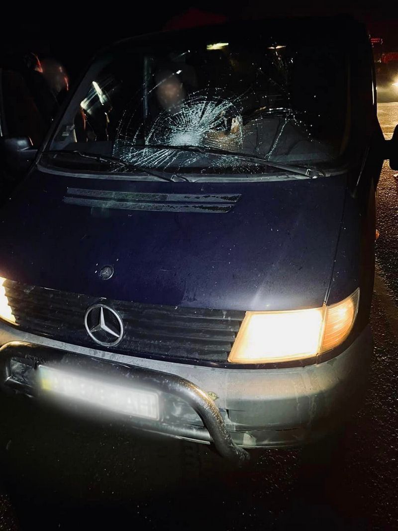 У Коломиї чоловік вночі переходив дорогу абиде і потрапив під колеса 1