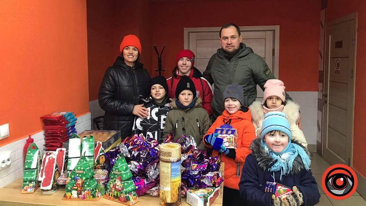 Коломияни зібрали цілий вантажний бус подарунків для дітей прифронтової зони 1