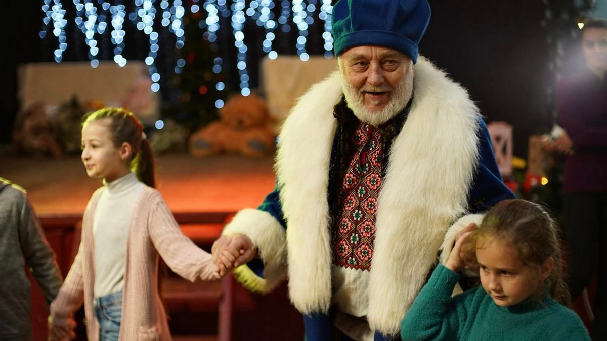 Святий Миколай приймав перших відвідувачів у резиденції в Грушеві 2