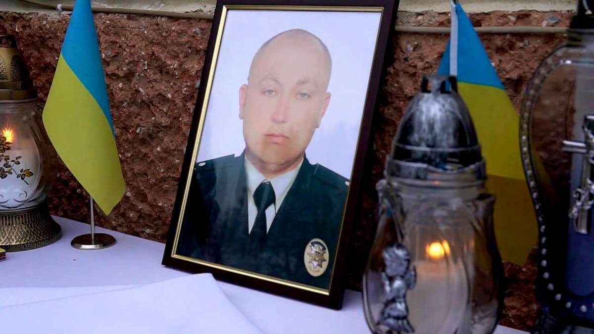 На Косівщині відкрили пам'ятну дошку полеглому Герою Володимиру Розвадовському 6