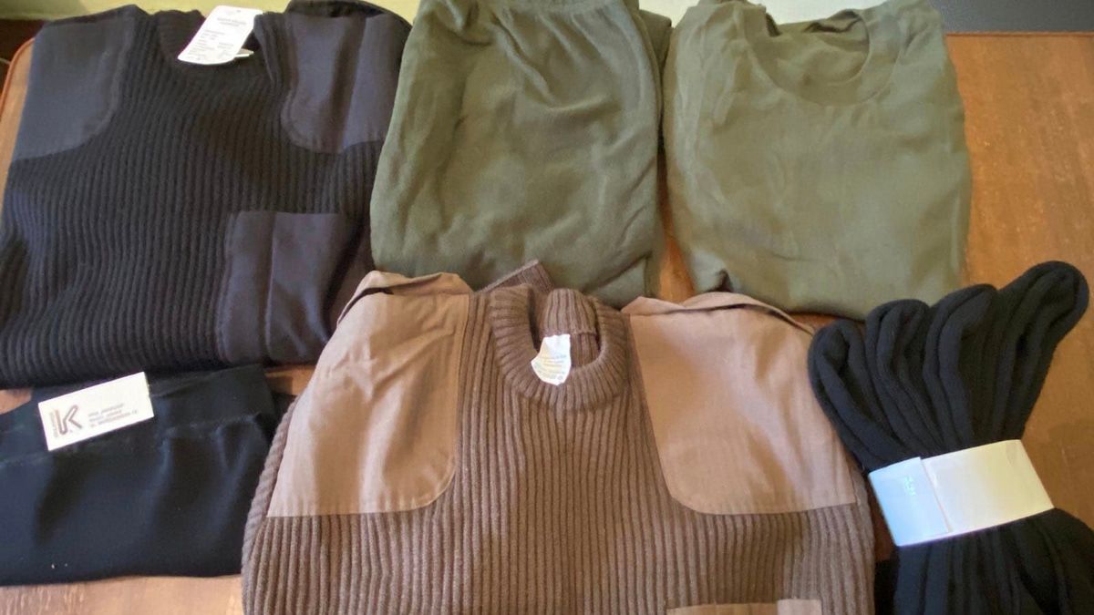 Польські друзі передали для захисників теплі речі 1
