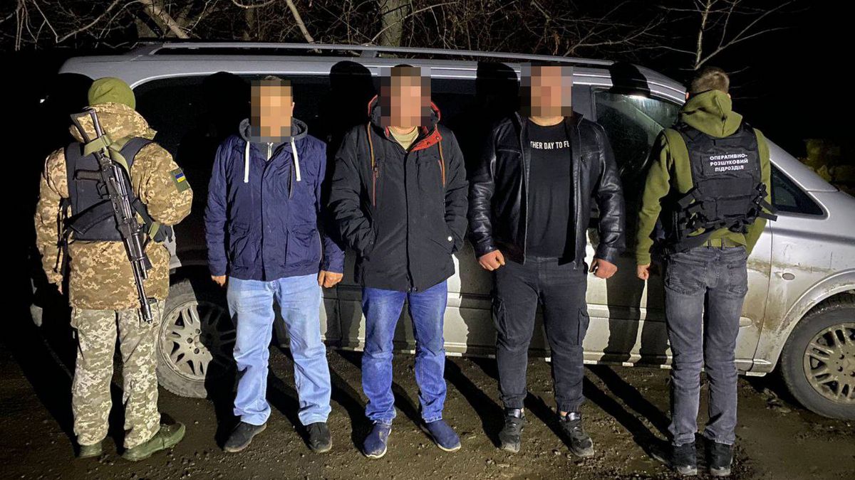 Тікали від мобілізації й мало не замерзли в Карпатах: прикарпатців затримали прикордонники 2