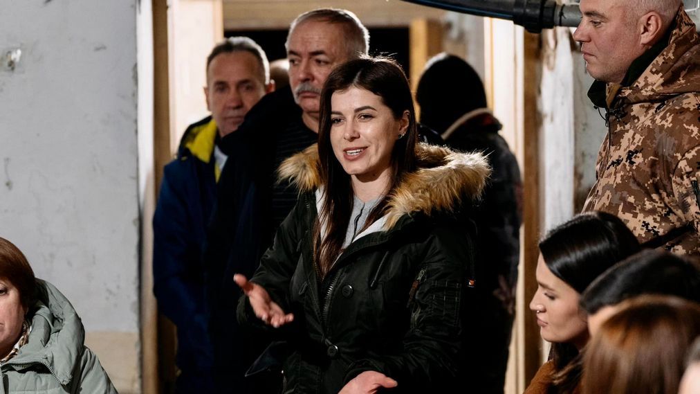 Коломийським волонтерам від влади роздали подяки 4