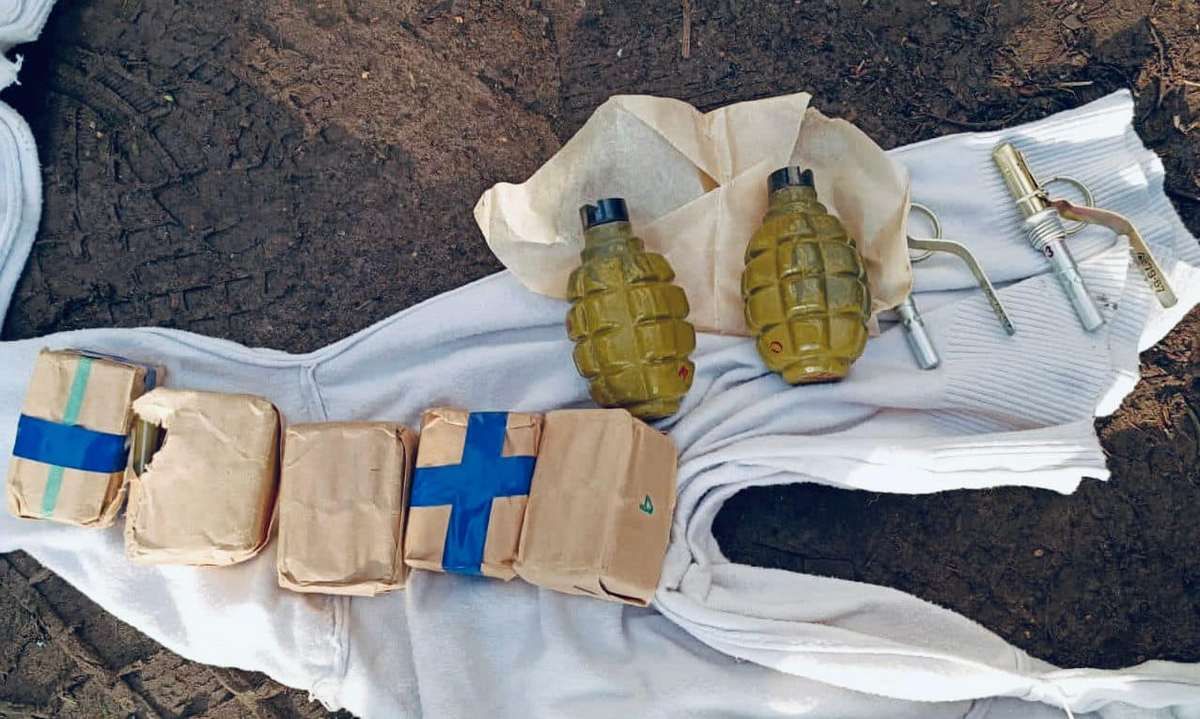 У прикарпатця поліція знайшла гранати та набої 1